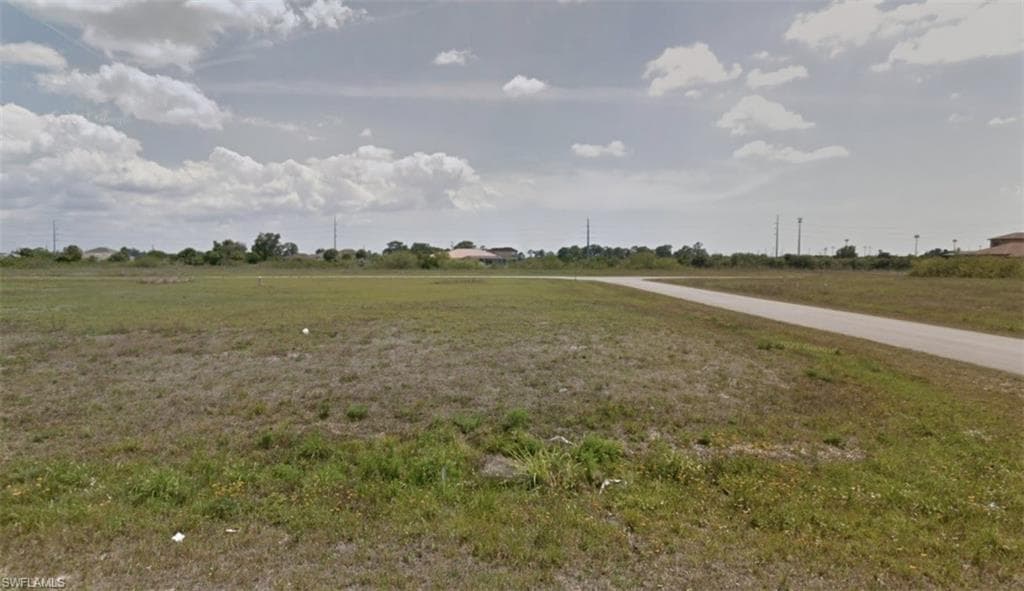 1136 NW 9th TER CAPE CORAL, FL 33993