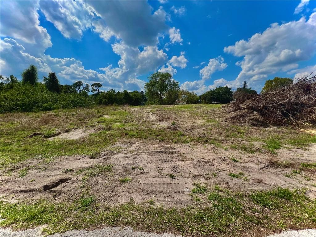25 clayton AVE LEHIGH ACRES, FL 33936