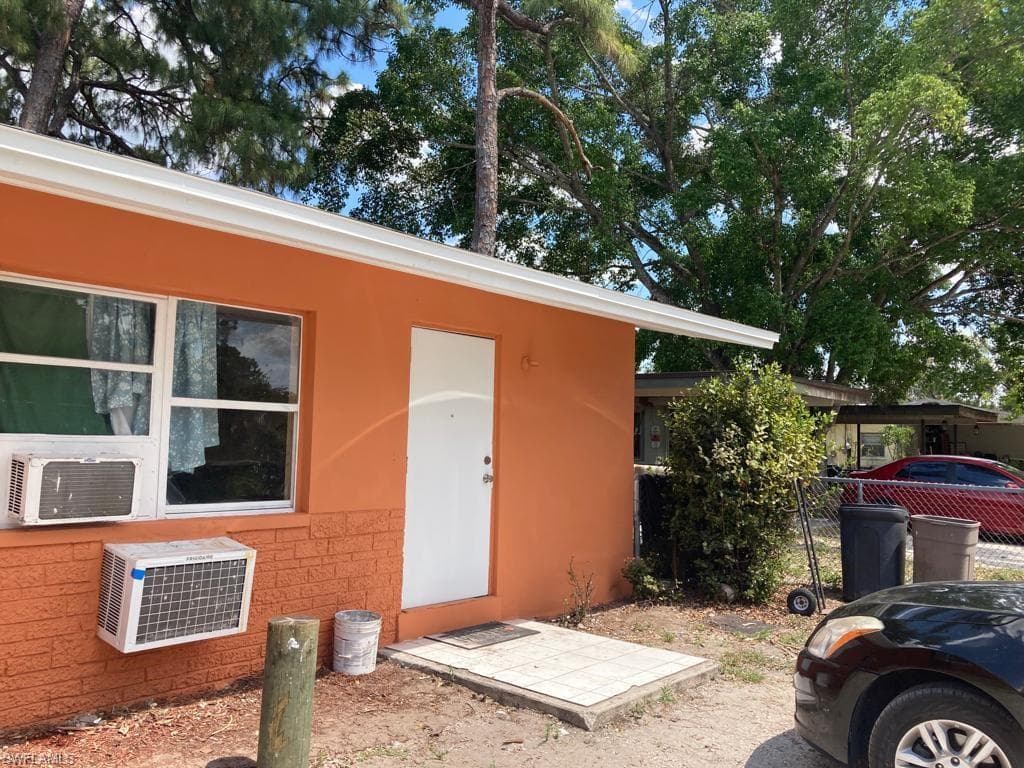 5531 7th AVE FORT MYERS, FL 33907