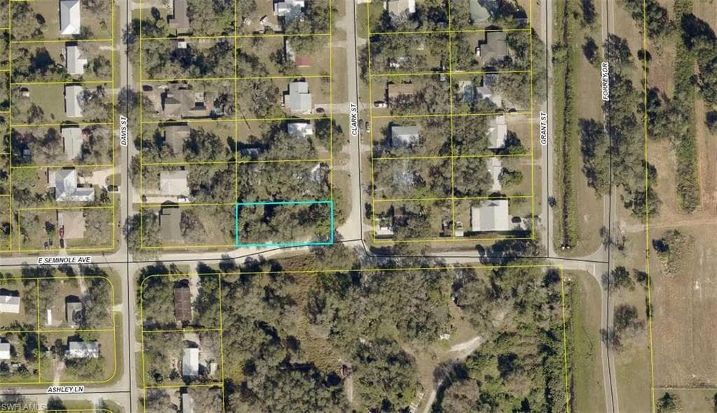 490 Clark ST LABELLE, FL 33935