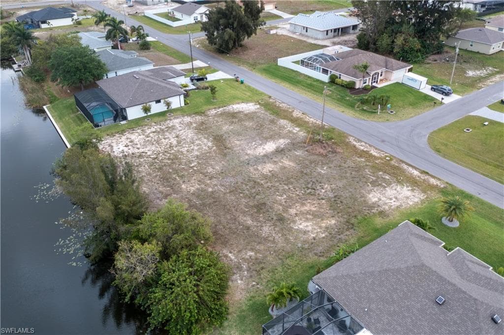 2441 SW 2nd TER CAPE CORAL, FL 33991