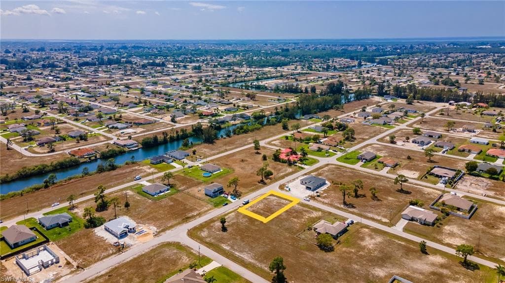 2721 NW 19th PL CAPE CORAL, FL 33993