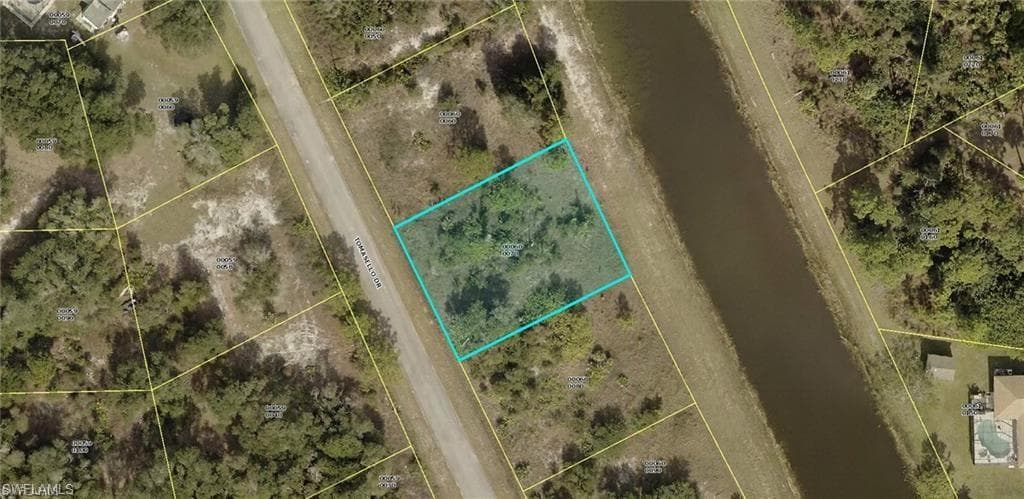 615 Tomasello DR LEHIGH ACRES, FL 33974