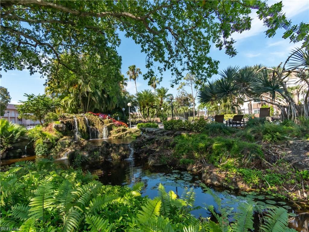 499 Forest Lakes BLVD 2-309 NAPLES, FL 34105