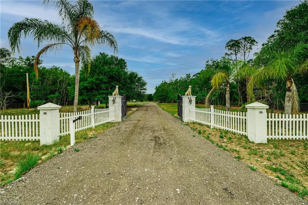 12330 Shawnee RD FORT MYERS, FL 33913