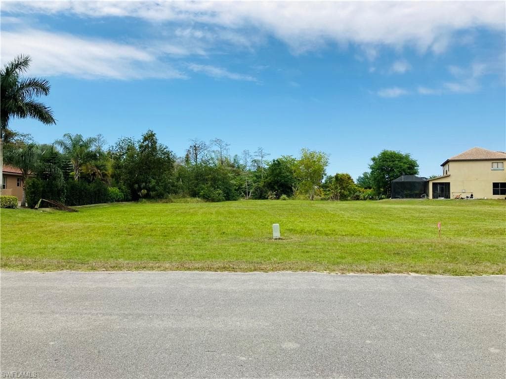 18337 Fairmont DR NAPLES, FL 34114