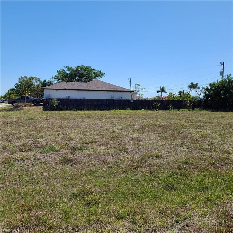 2216 NE 14th AVE CAPE CORAL, FL 33909