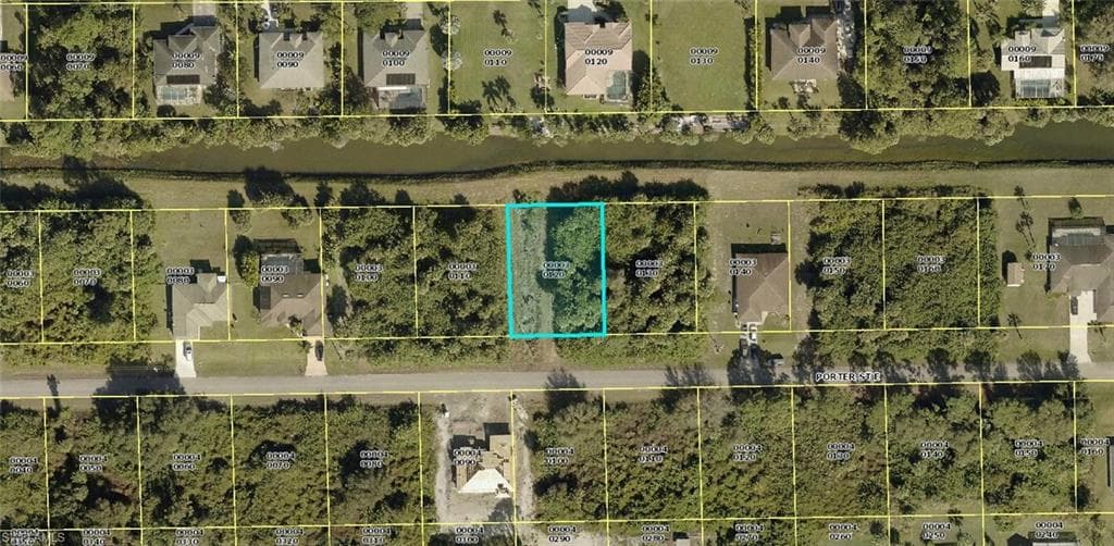 823 Porter ST E LEHIGH ACRES, FL 33974