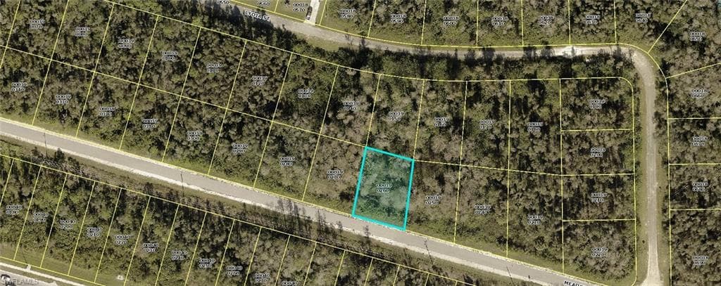 2761 Meadow RD LEHIGH ACRES, FL 33974