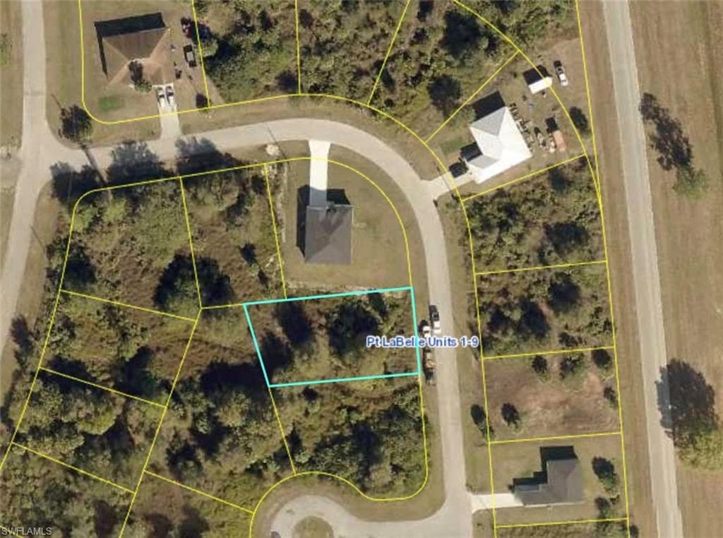 3032 June CIR LABELLE, FL 33935