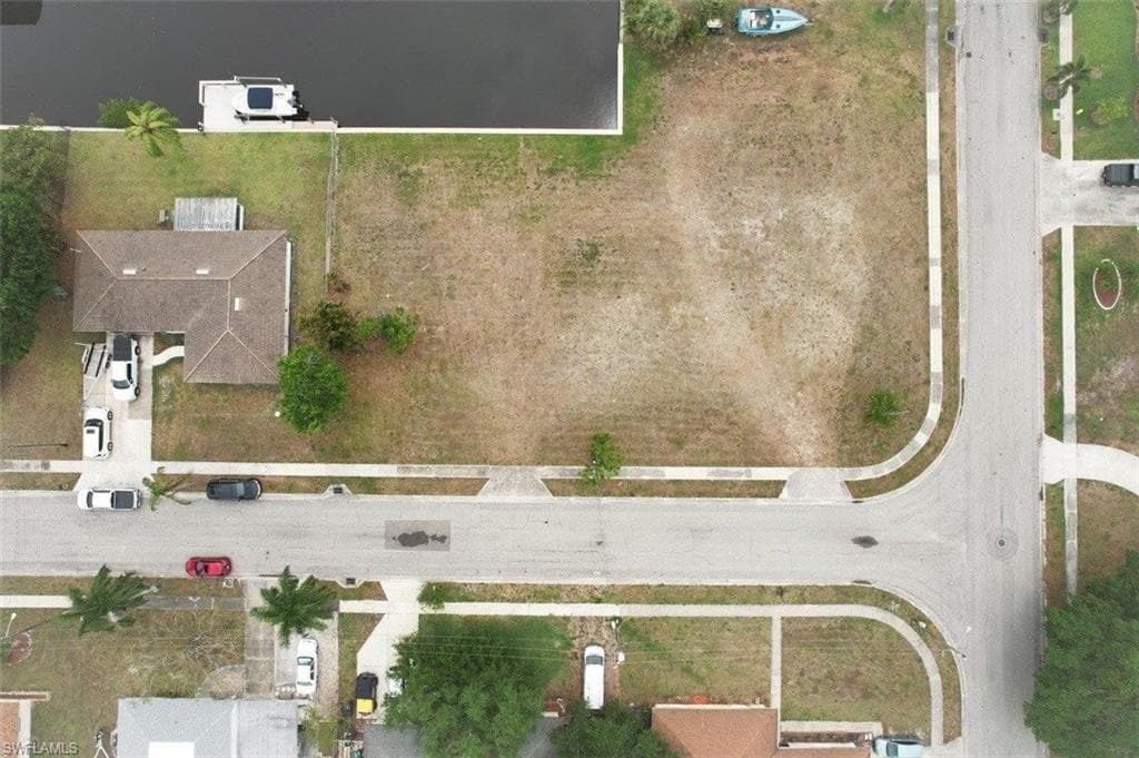 1759 W Bluewater TER NORTH FORT MYERS, FL 33903