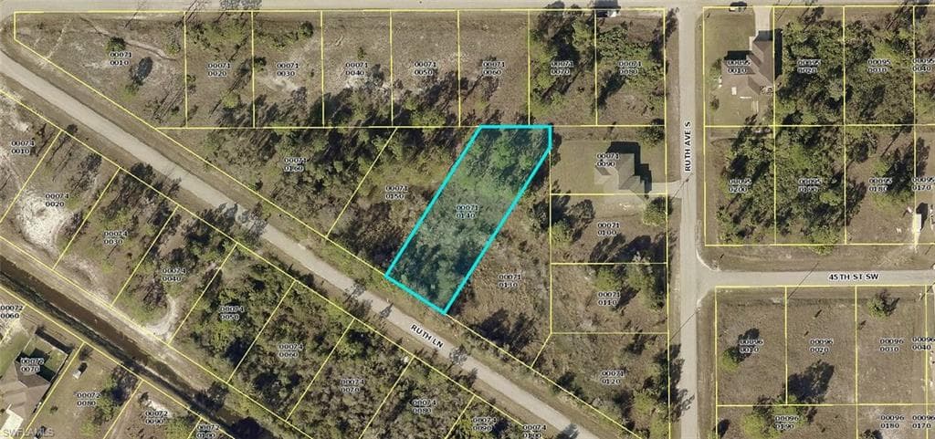 3226 Ruth LN LEHIGH ACRES, FL 33976