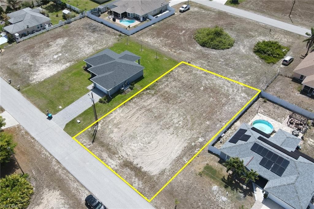 2220 NW 1st PL CAPE CORAL, FL 33993