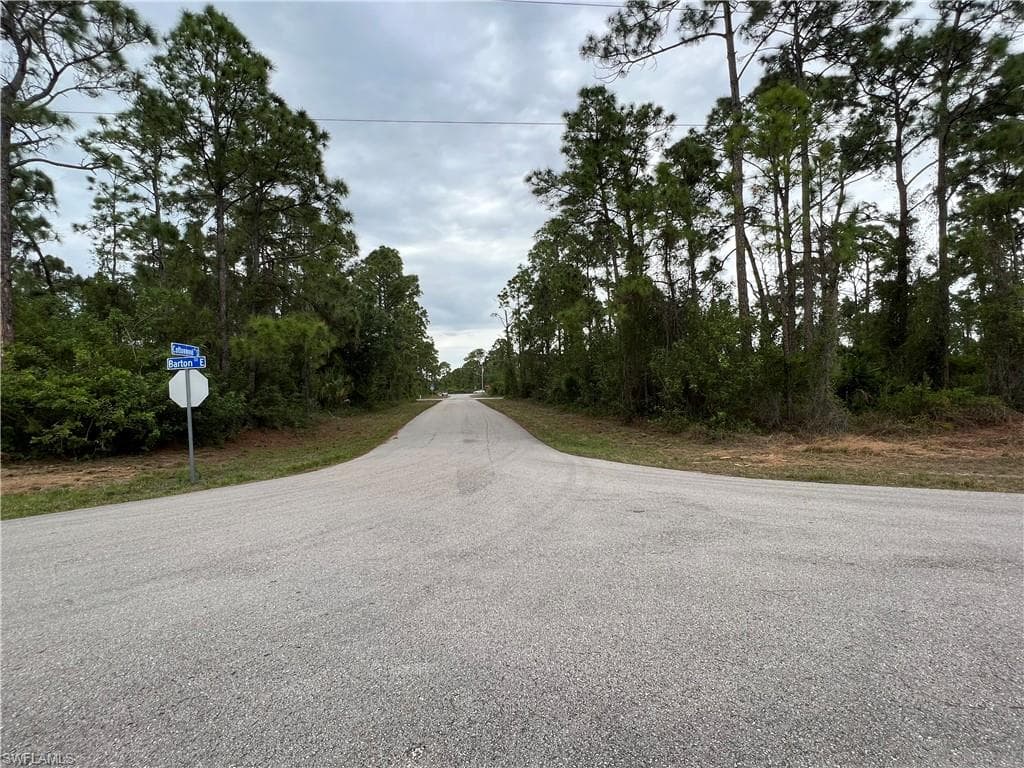 922 Barton ST E LEHIGH ACRES, FL 33974