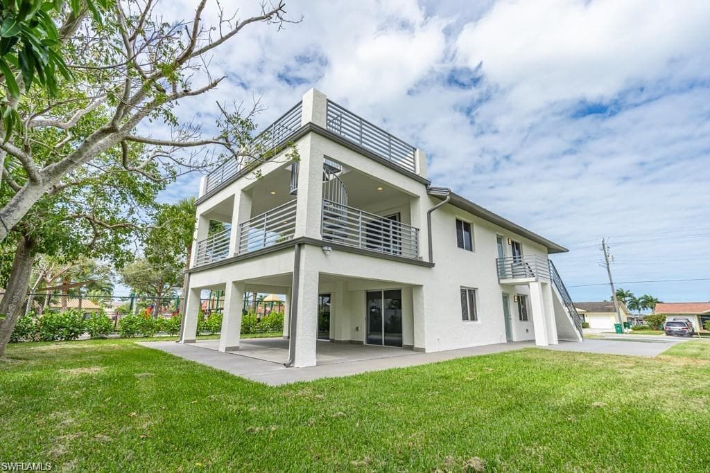 145 Capri BLVD 143/145 NAPLES, FL 34113