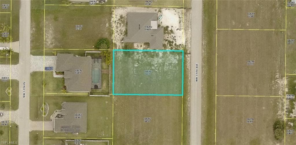 1640 NW 37th AVE CAPE CORAL, FL 33993
