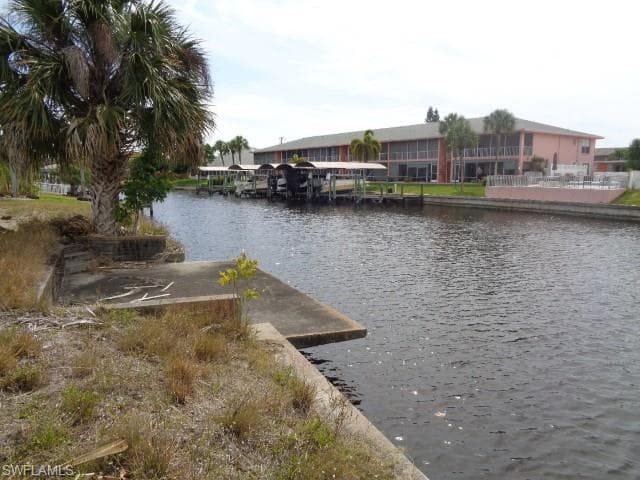 4534 SE 6th CT CAPE CORAL, FL 33904