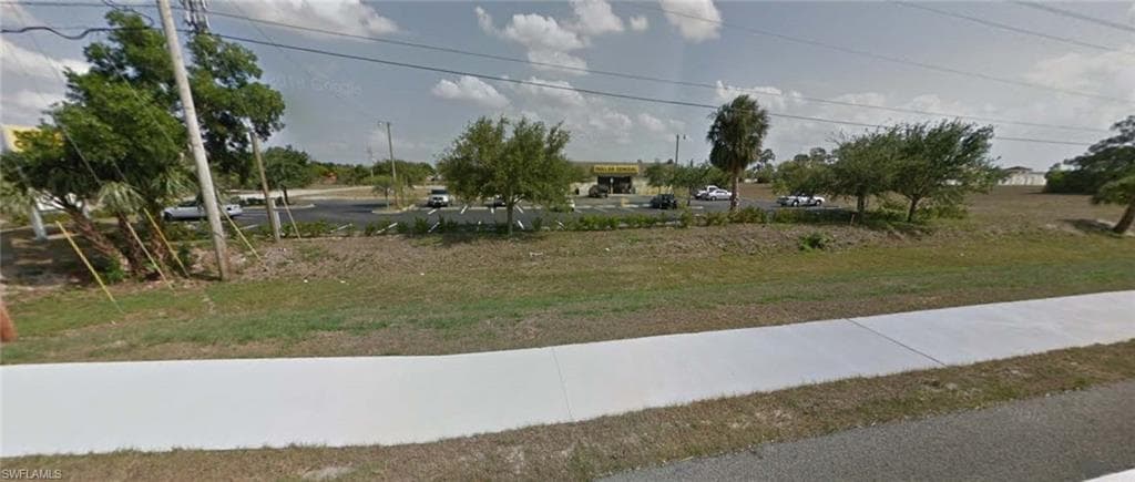 924 NE Pine Island RD CAPE CORAL, FL 33909