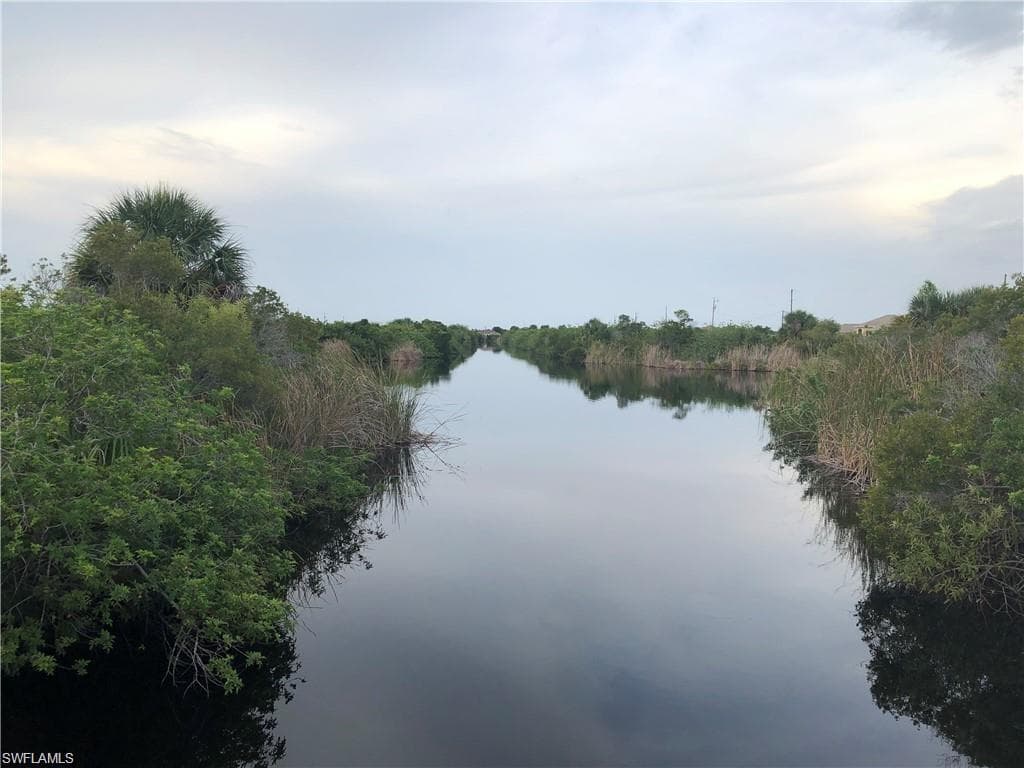 3917 NW 41st TER CAPE CORAL, FL 33993