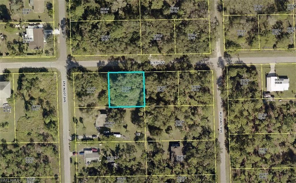 1902 E 9th ST LEHIGH ACRES, FL 33936