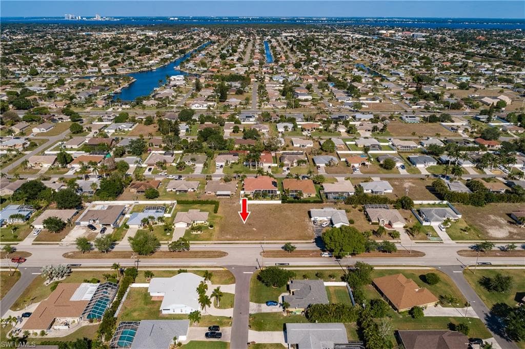 2113 Academy BLVD CAPE CORAL, FL 33990