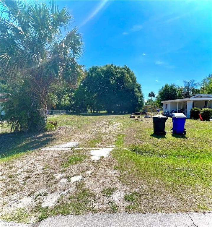 1433 Bert DR FORT MYERS, FL 33916