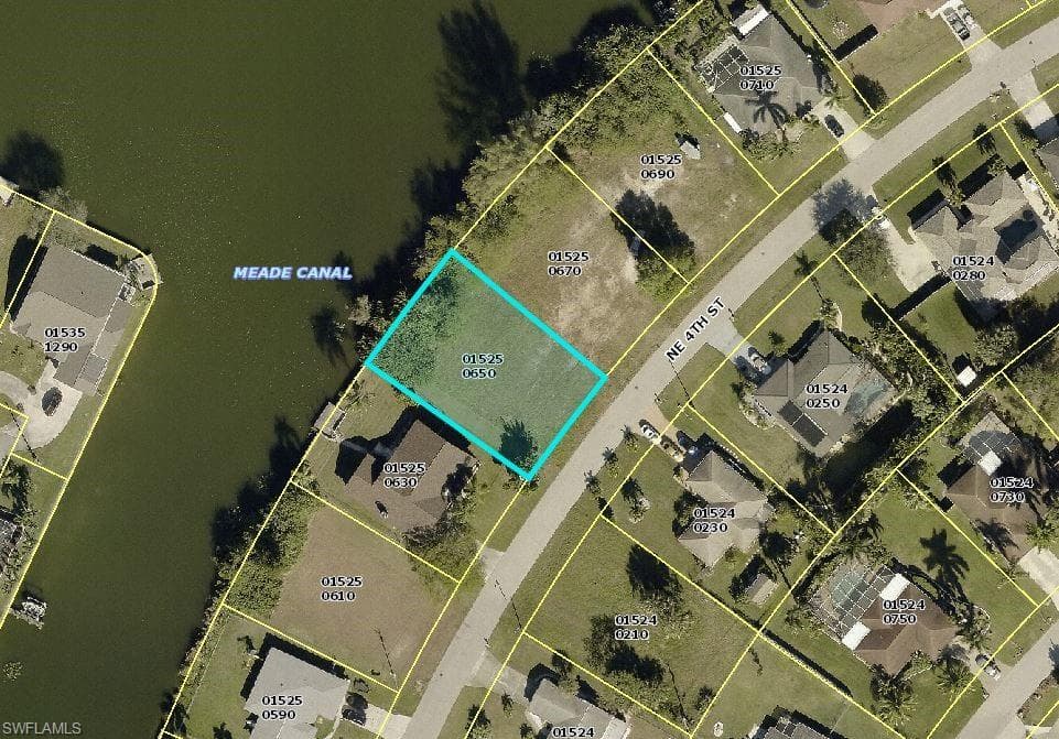 2101 NE 4th ST CAPE CORAL, FL 33909
