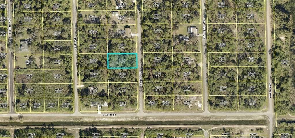 1607 Maple AVE N LEHIGH ACRES, FL 33972