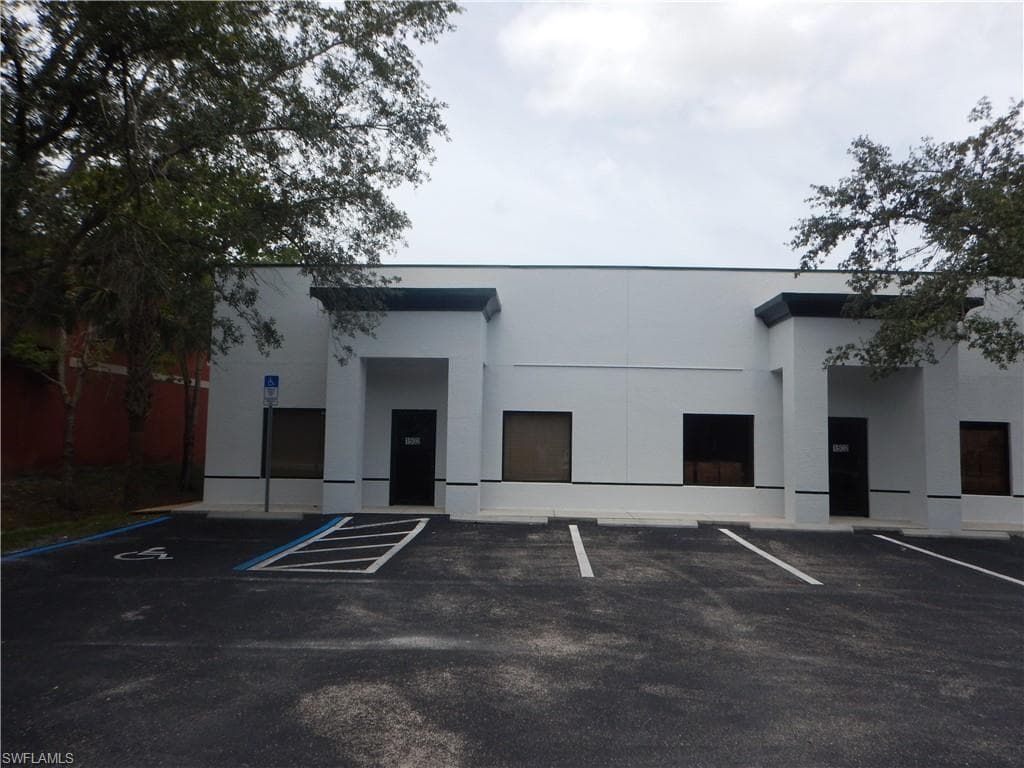 1502 Rail Head BLVD NAPLES, FL 34110
