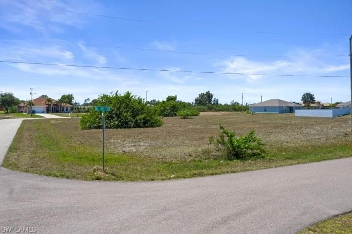 1260 NE 40th TER CAPE CORAL, FL 33909
