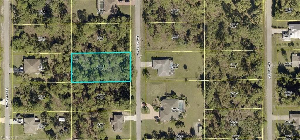913 Palmetto AVE LEHIGH ACRES, FL 33972