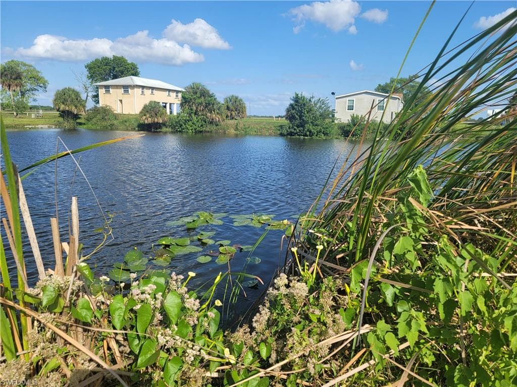 936 Meyerchick DR N MOORE HAVEN, FL 33471