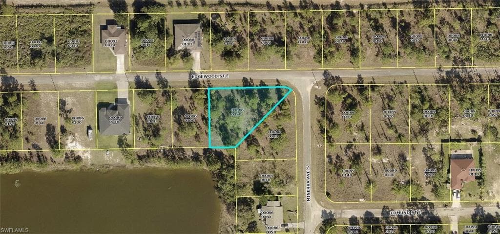 1240 Edgewood ST E LEHIGH ACRES, FL 33974