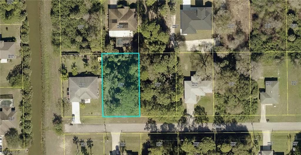 3016 18th ST W LEHIGH ACRES, FL 33971