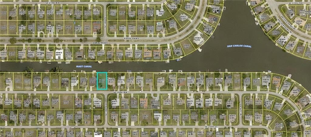 249 SE 28th TER CAPE CORAL, FL 33904