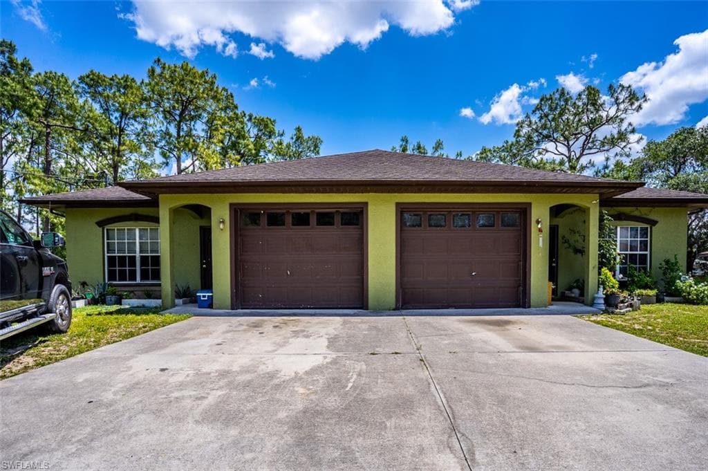 2433 George AVE S LEHIGH ACRES, FL 33973