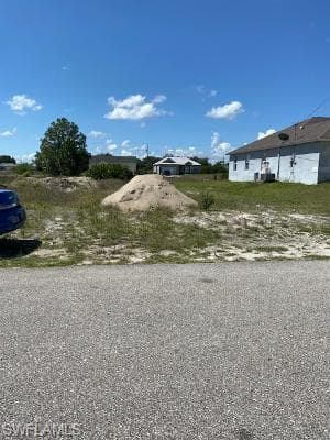 2703 37th ST SW LEHIGH ACRES, FL 33976