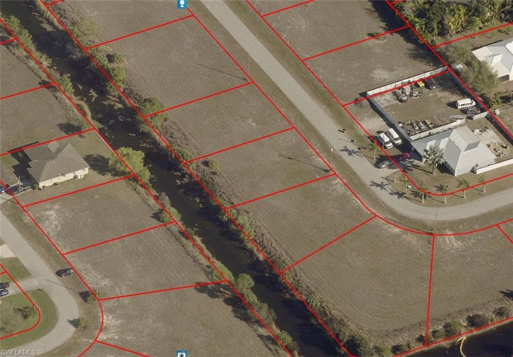 1210 NE 19th PL CAPE CORAL, FL 33909