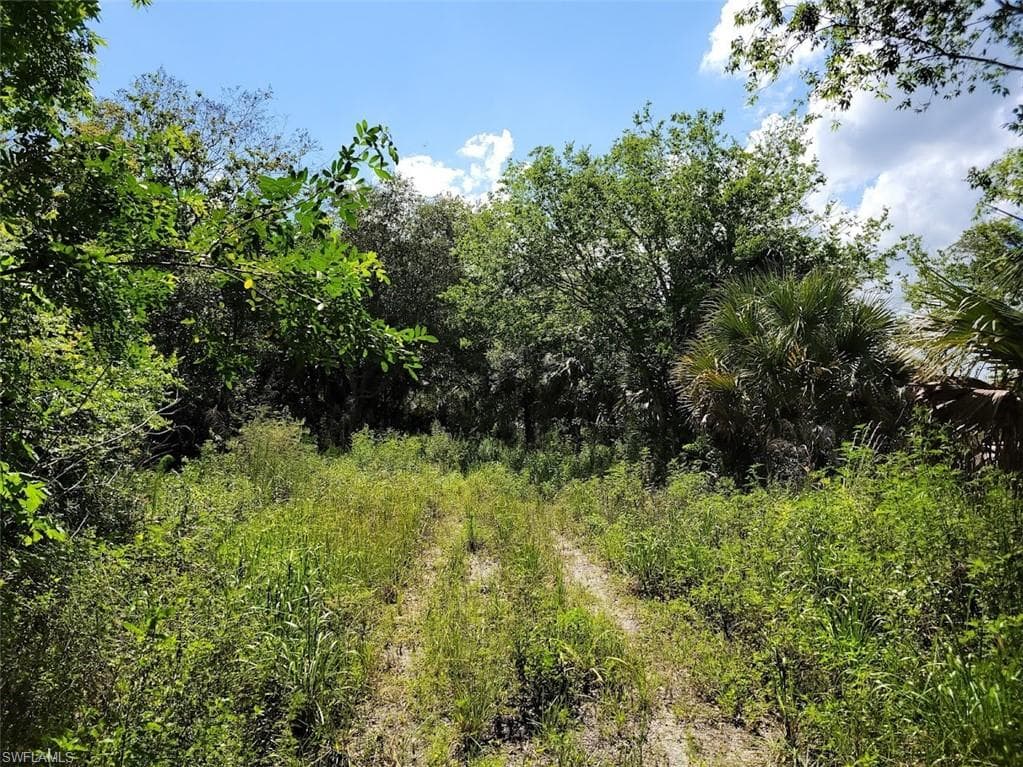 Derby LN MOORE HAVEN, FL 33471