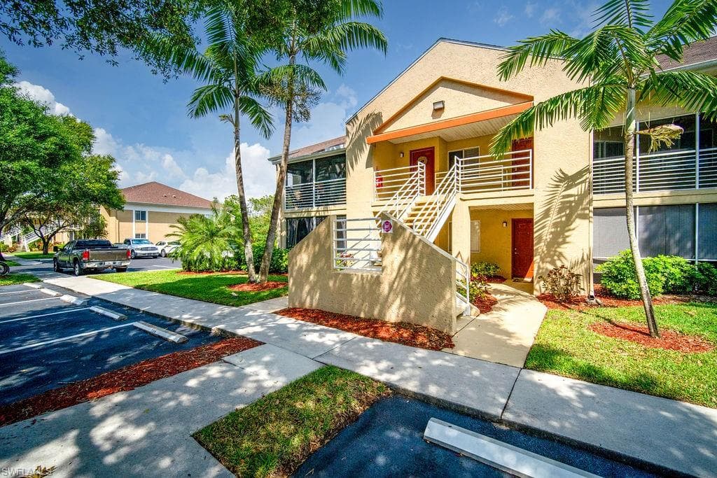 3180 Seasons WAY 911 ESTERO, FL 33928