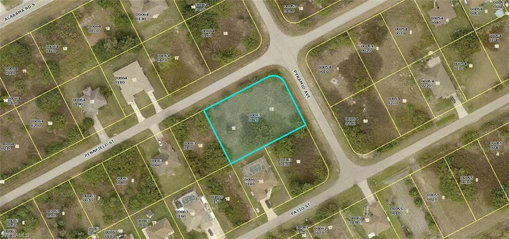 152/154 Pennfield ST S LEHIGH ACRES, FL 33974