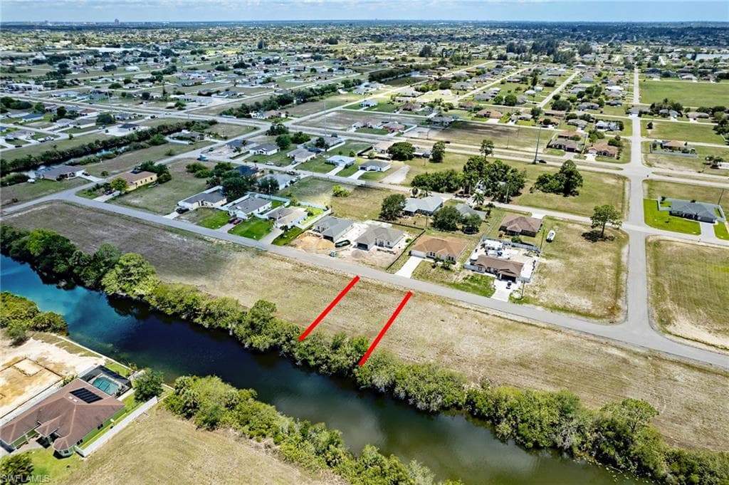 411 NE 25th ST CAPE CORAL, FL 33909