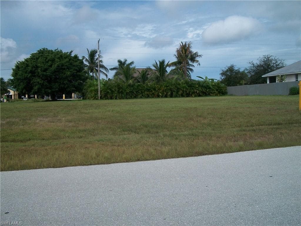 475 Windermere DR LEHIGH ACRES, FL 33972