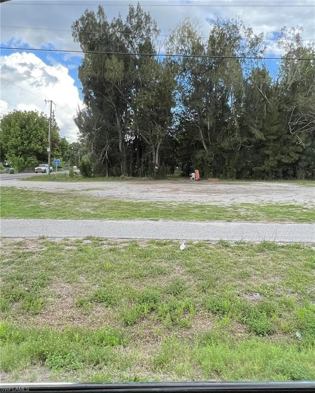 2265 Laurel LN NORTH FORT MYERS, FL 33917
