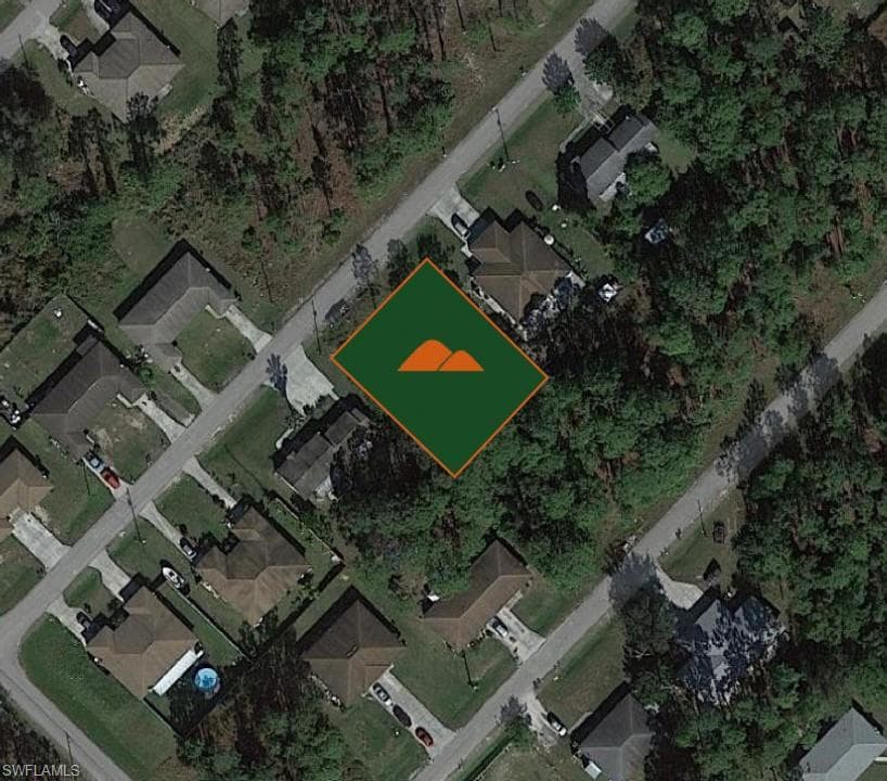 2429 Lola AVE LEHIGH ACRES, FL 33973