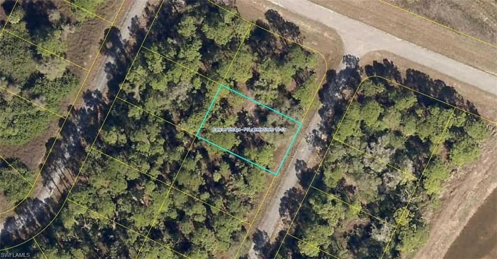 602 Nassau CIR SW LABELLE, FL 33935