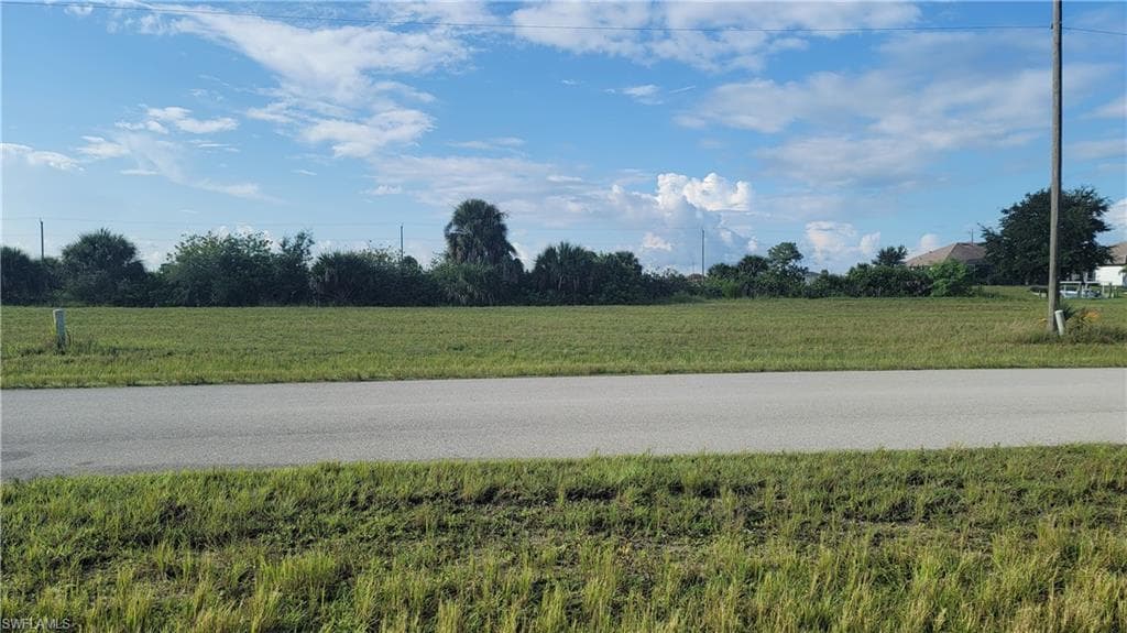 4106 39th LN CAPE CORAL, FL 33993