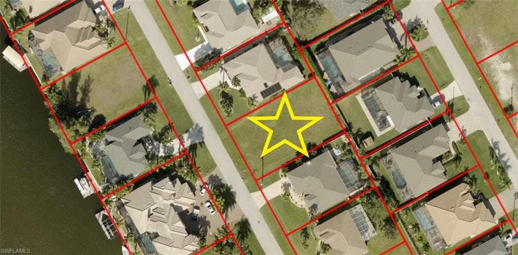 3015 SW 26th CT CAPE CORAL, FL 33914