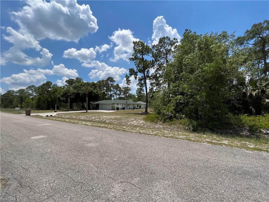 317 Leroy AVE LEHIGH ACRES, FL 33936