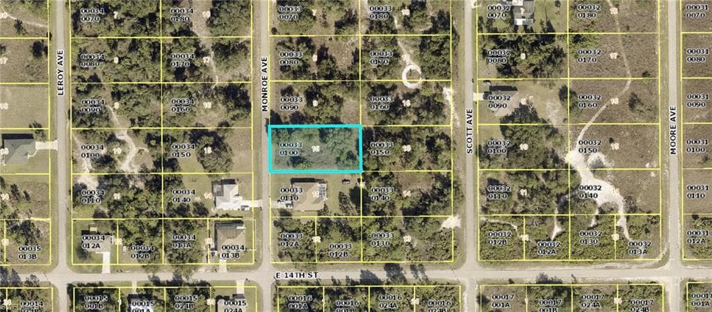 1404 Monroe AVE LEHIGH ACRES, FL 33972